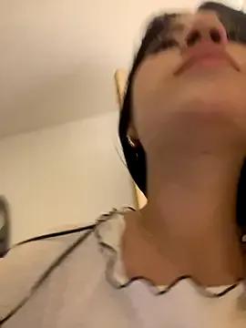 emi_star from StripChat is Freechat
