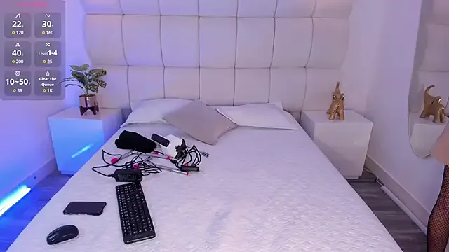 Emili__Jackson from StripChat is Freechat