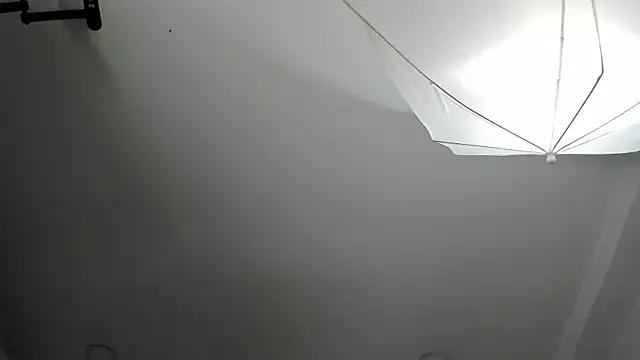 EmiliaRose_ from StripChat is Freechat