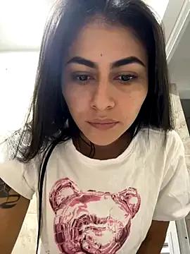 emilie_xx_ from StripChat is Freechat