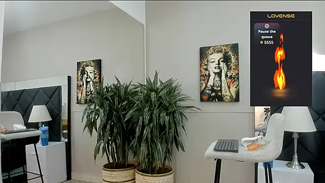 emilio_brandon from StripChat is Freechat