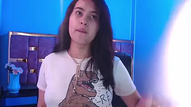 emily_fox_3 from StripChat is Freechat
