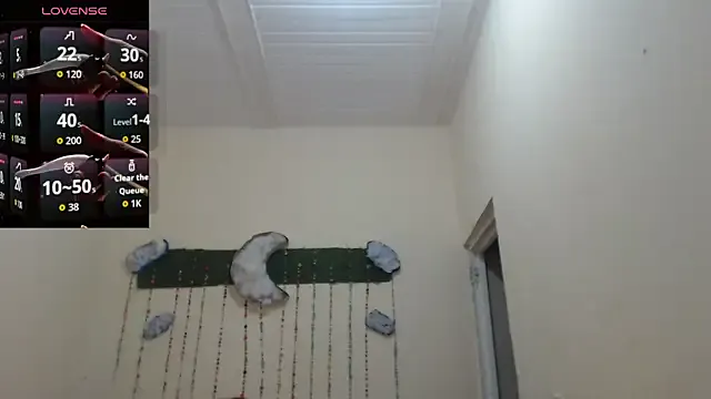 emily_millss from StripChat is Freechat