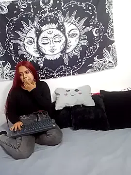 emily_n_abby from StripChat is Freechat