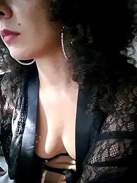 Emily_Posh from StripChat is Freechat