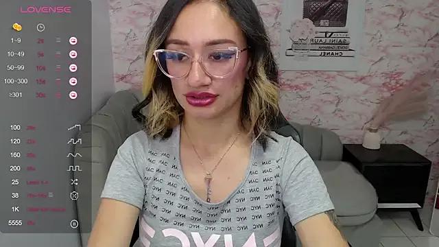 Girls: try live performances with matured performers, from dancing to quirks, in a variety of beautiful sex cams.