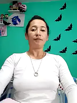 Emilypoppy3 from StripChat