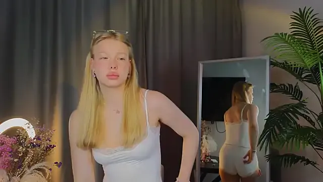 Girls: try live performances with matured performers, from dancing to quirks, in a variety of beautiful sex cams.