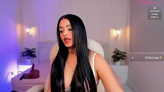 EmilyWalker11 from StripChat is Freechat