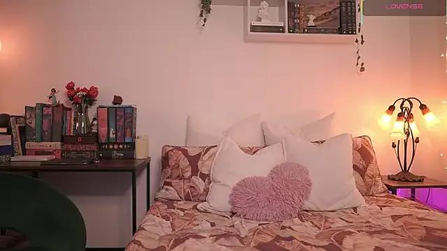 EmilyxRose_- from StripChat is Freechat