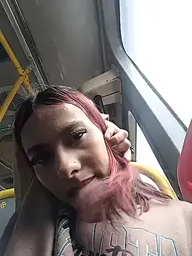 Emilyy-18 from StripChat is Freechat