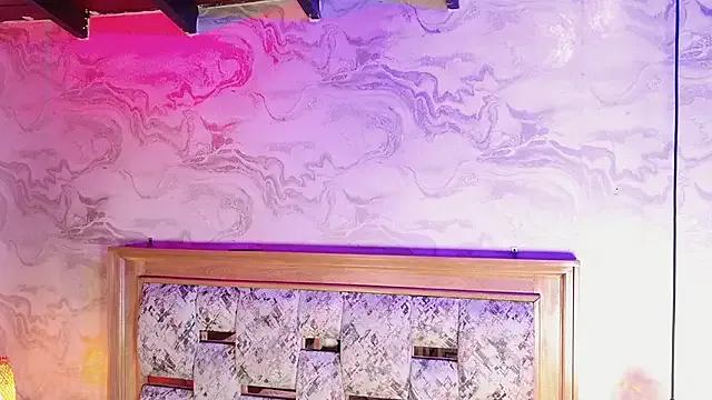 emma2_sm from StripChat is Freechat