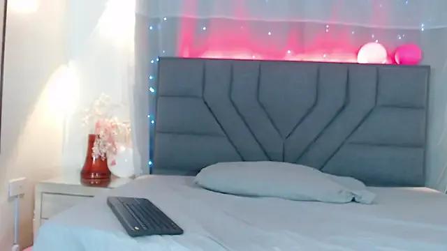 emma_ayala from StripChat is Freechat