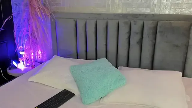 EmmaBlossom from StripChat is Freechat