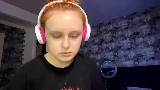 EmmaGinger from StripChat is Freechat