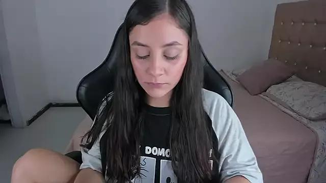 Girls: try live performances with matured performers, from dancing to quirks, in a variety of beautiful sex cams.