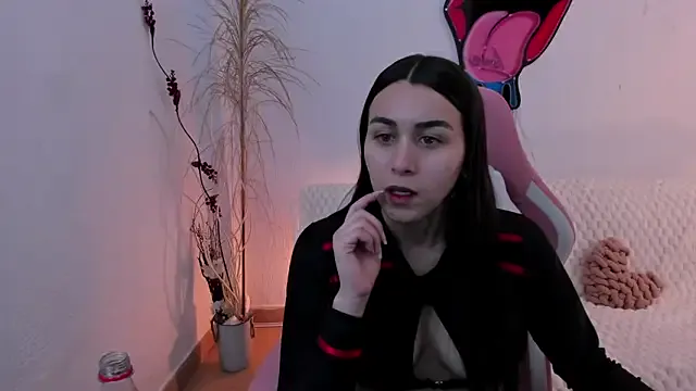 EmmaMyers1 from StripChat is Freechat