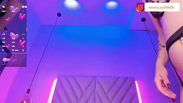 EmmaSwift_ from StripChat