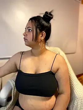 Emmi_boobs from StripChat is Freechat