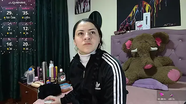 Emmie_Hot from StripChat