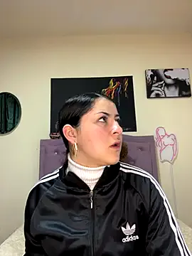 Emmie_Hot from StripChat