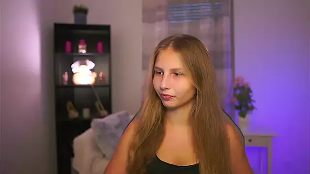 emmie_murray from StripChat is Freechat