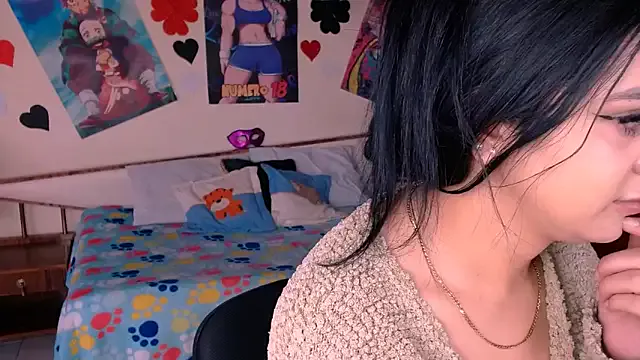 EmmilyConnor from StripChat is Freechat