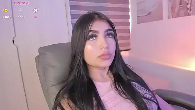 EmmyKenner from StripChat