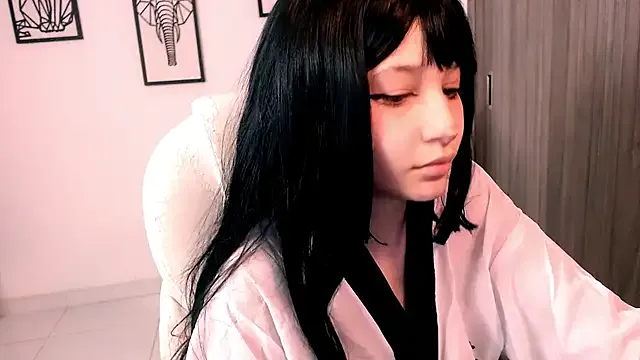 EmuOtori from StripChat is Freechat