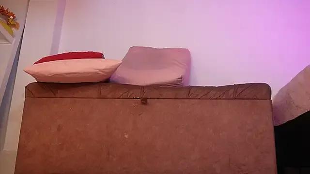 emyli_sw_ from StripChat is Freechat