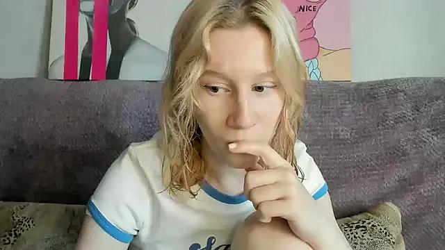EnigmaSee from StripChat is Freechat