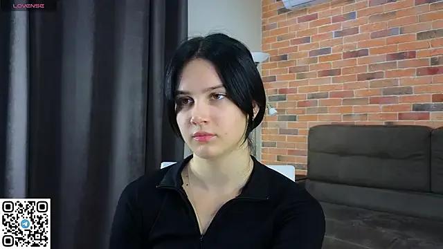 EnricaElis from StripChat is Freechat