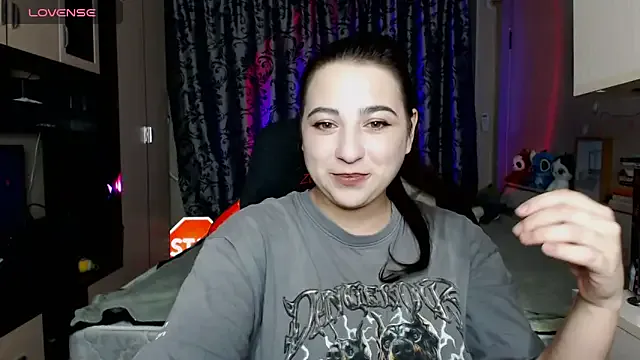 erica__mills from StripChat is Freechat