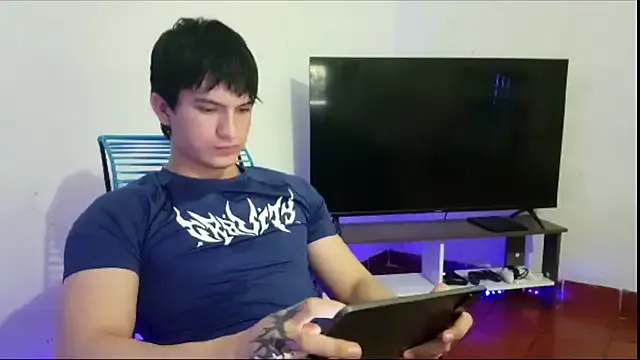ErickWalton from StripChat
