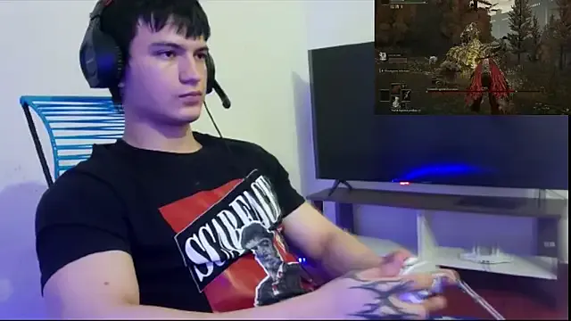 ErickWalton from StripChat is Freechat