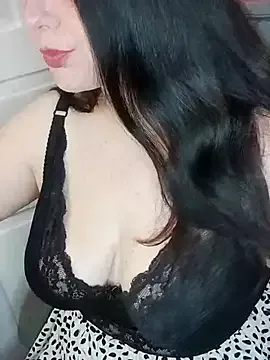 ErikaVlovely from StripChat