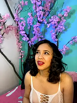 Esmeraldagh_ from StripChat