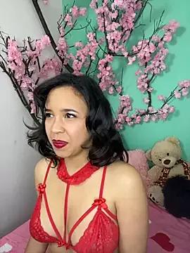 Esmeraldagh_ from StripChat is Freechat