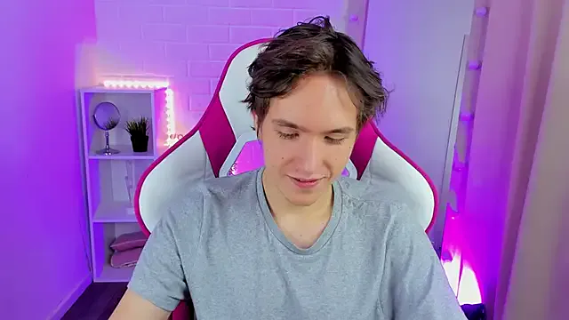 Ethansinful from StripChat is Freechat