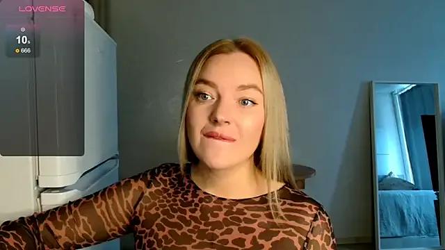 Eva___forever from StripChat is Freechat