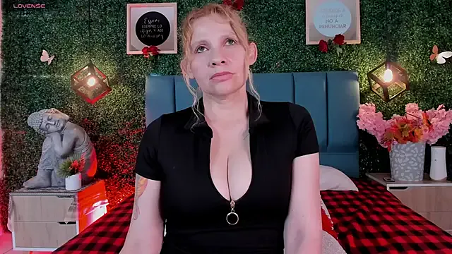 Girls: try live performances with matured performers, from dancing to quirks, in a variety of beautiful sex cams.