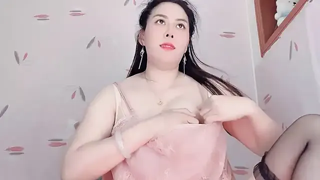 Eve5215 on StripChat 