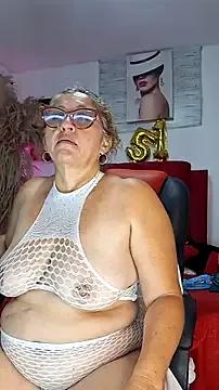 evelin_hott from StripChat is Freechat
