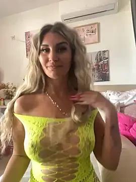 EvelynFrances from StripChat
