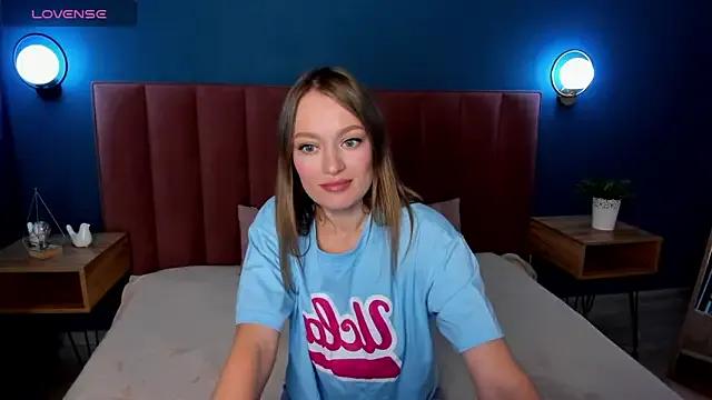 EvelynPoole from StripChat is Freechat