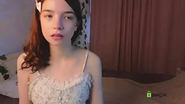 Evi_Brook from StripChat is Freechat