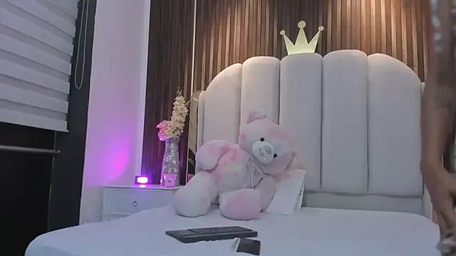 Girls: try live performances with matured performers, from dancing to quirks, in a variety of beautiful sex cams.