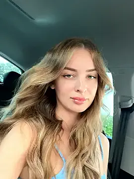 EvieEvans from StripChat