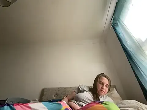 EvieRoseex from StripChat is Freechat