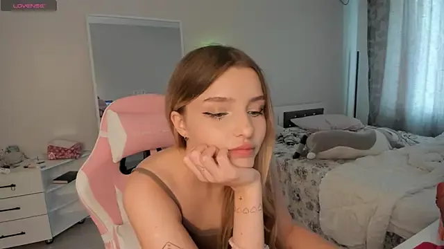 Eweline_more from StripChat